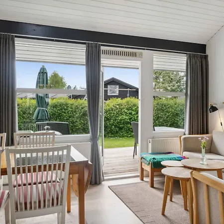 Nyaraló Charming Close To The Oresund